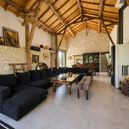 Belle Maison En Pierre Coeur Du Quercy, 4 Ch Et 4 Sdb Prázdninový dům Montdoumerc