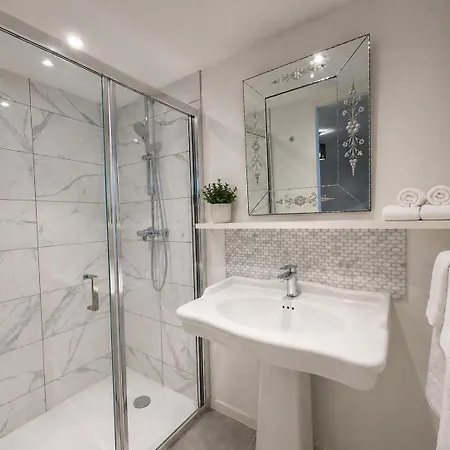 Prázdninový dům Belle Maison En Pierre Coeur Du Quercy, 4 Ch Et 4 Sdb