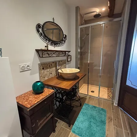 Belle Maison En Pierre Coeur Du Quercy, 4 Ch Et 4 Sdb * Montdoumerc